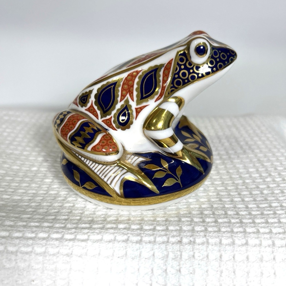 Royal Crown Derby Frog England Imari Paperweight Figurine Bone China 3.5" Tall